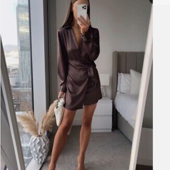 ZARA NWT WOMAN V-NECK SATIN DRESS Dark brown - Picture 2 of 4